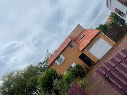 NW.HABITAT NETTOYAGE - RAVALEMENT de Façade Couvreur Zingueur Gouttière Démoussage Traitement Toiture, Service de Nettoyage à Redon