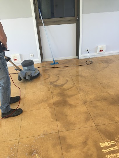 BS Anjou - Nettoyage Et Services, Service de Nettoyage à Saint-Barthélemy-d'Anjou