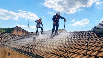 Entreprise Bony - Nettoyage Toitures, Façades , Sols Et Gouttières à Lyon, Service de Nettoyage à Saint-Genis-Laval