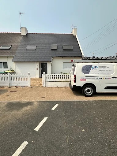 Deslauriers Renovation - Couvreur Quimper / Ravalement Quimper / Nettoyage Toiture Quimper / Demoussage Toiture Quimper, Service De Nettoyage à Quimper