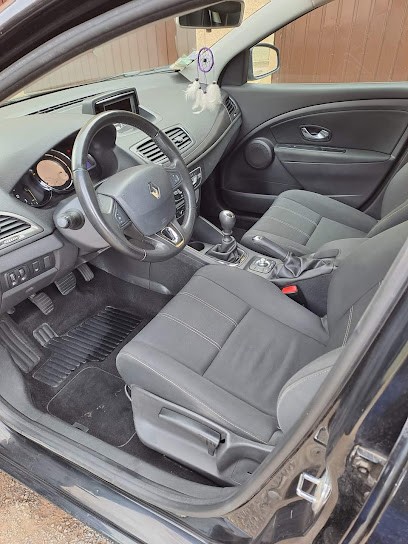 Hk auto cerdagne, Service de Nettoyage à Bourg-Madame