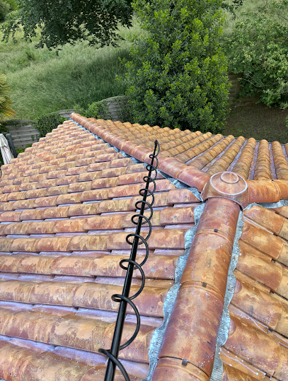 Solar Reflect – Nettoyage De Toiture, Traitement & Cool Roof Lyon, Service De Nettoyage à Givors