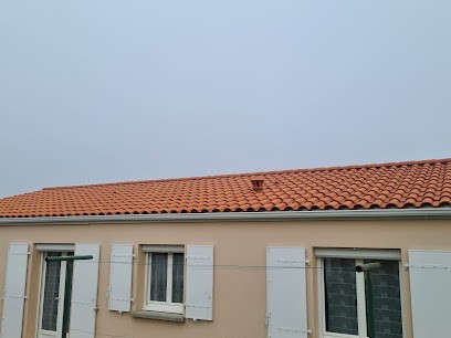 TTS SERVICES 85 - Nettoyage Toiture Façades, Traitement Anti Mousse, Hydrofuge, Service de Nettoyage à Luçon